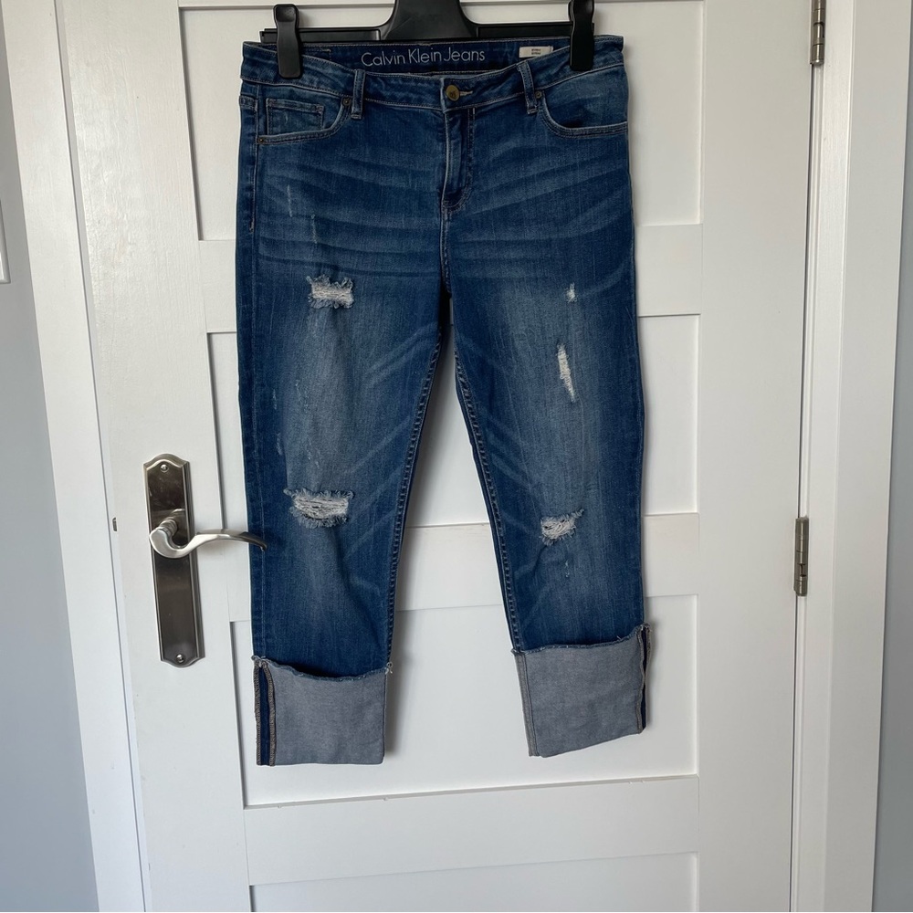 Calvin Klein Women's Dark Blue Cropped Jeans